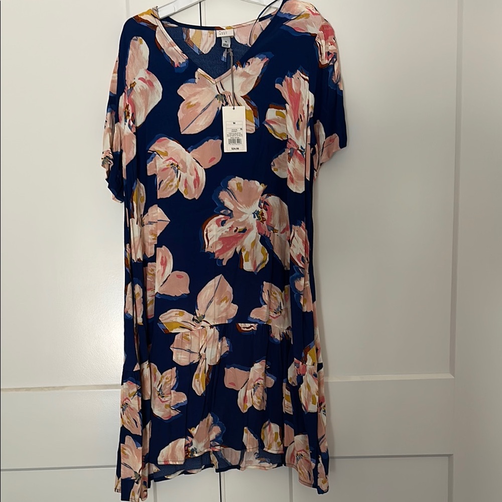 NWT A New Day (Target) V-neck navy shift dress with gathering below hipline.